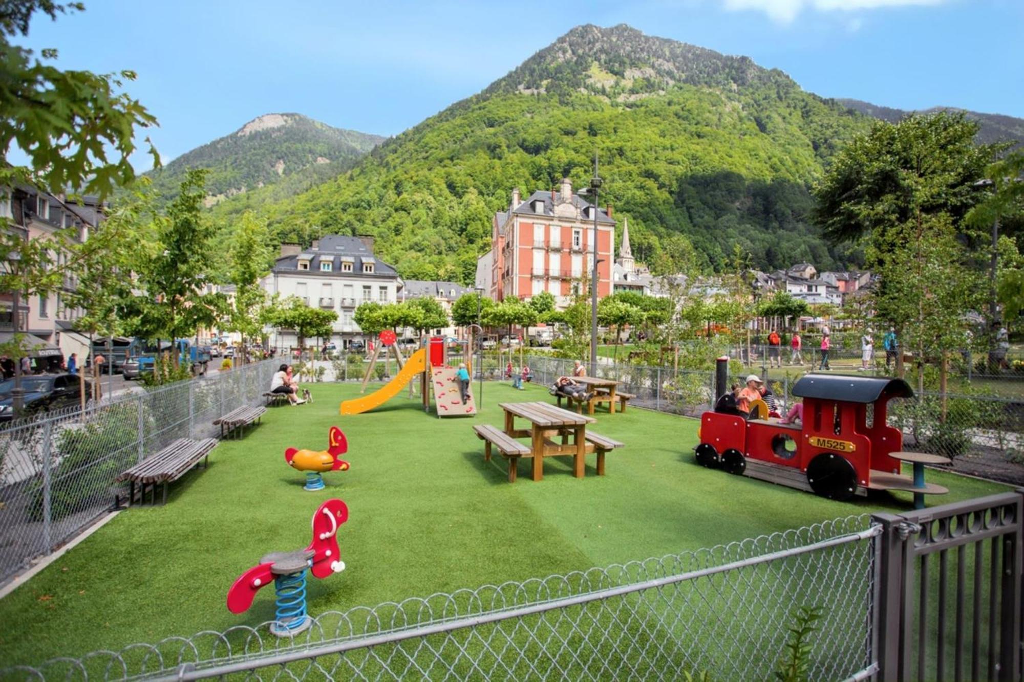 Appartement Charmant A Cauterets 27 M² Vue Sur La Ville Exterior foto